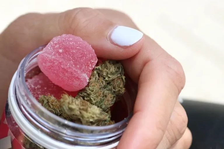 Explore the Best Cannabis Products Edibles, Vapes, Oils & More